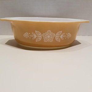 Oval Pyrex Butterfly Gold #043 Casserole 1.5 qt